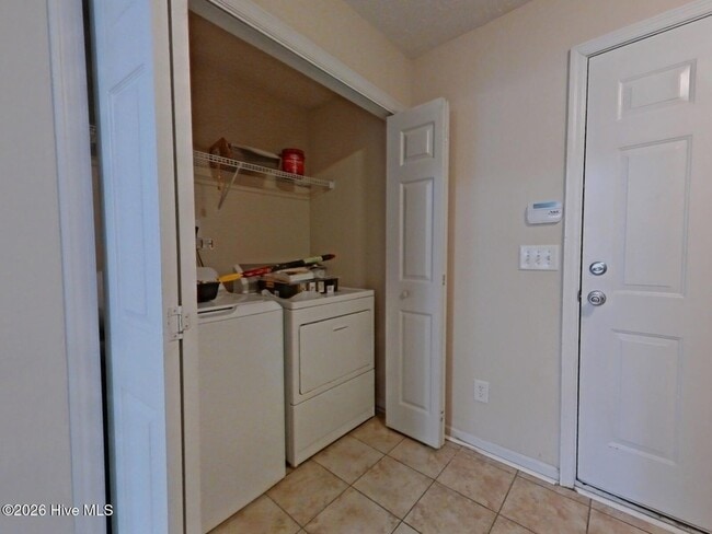 Building Photo - 298 High Meadows Cir