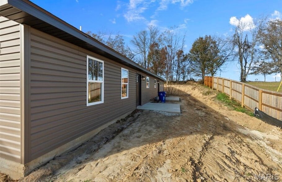 Building Photo - 231 Cedar Cir