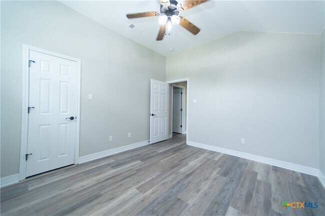 Building Photo - 2410 Big Divide Rd