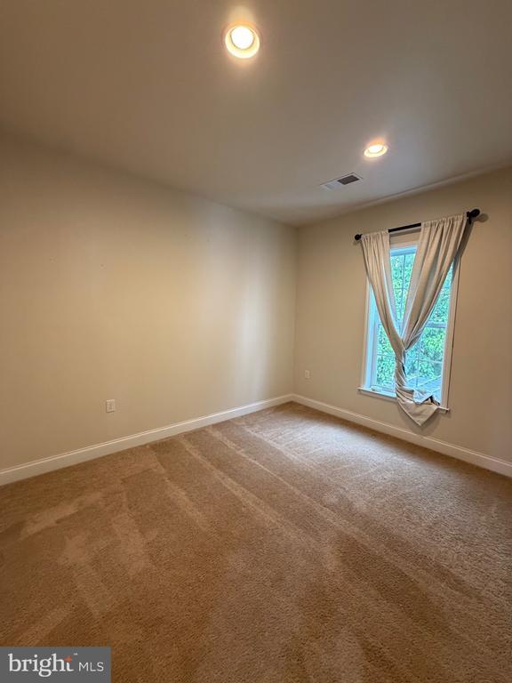 Building Photo - 997 Powder Horn Dr