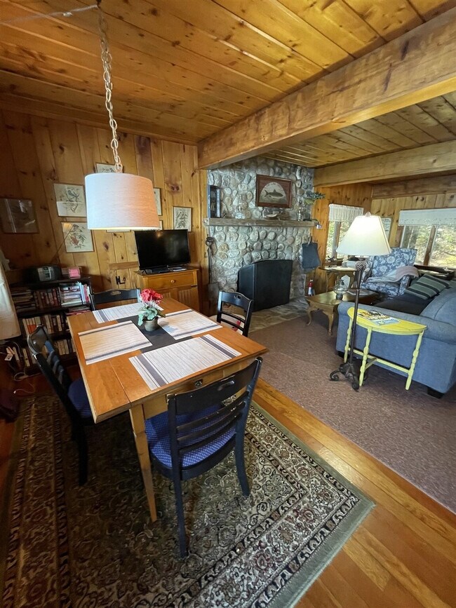 Building Photo - 689 Peabody Pond Rd