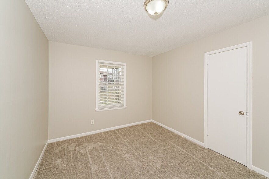 Building Photo - 2516 4th Way NW