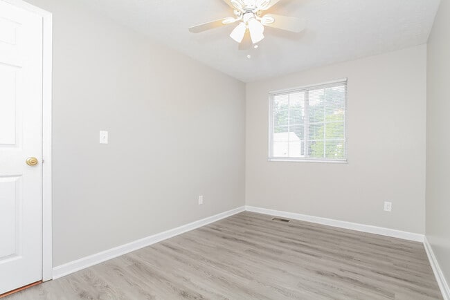 Building Photo - 159 Hillwood Ct
