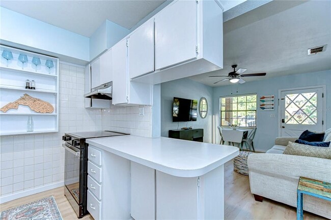 Building Photo - 6 Bayou Ln