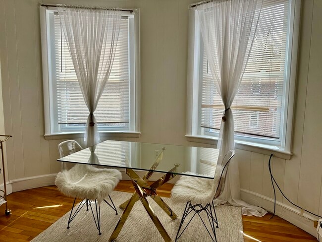 Building Photo - 199 Winthrop Rd