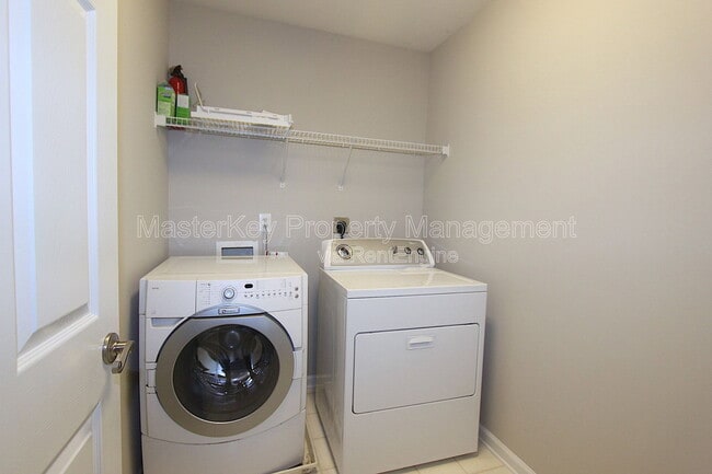 Building Photo - 2021 Betry Pl