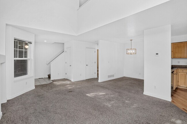 Building Photo - 13900 Lake Song Ln