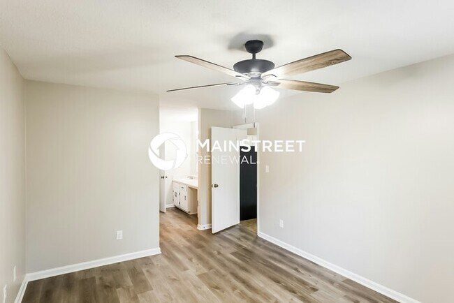 Building Photo - 3 Bedroom Pet-Friendly Home in HUEYTOWN, AL with Main Street Renewal