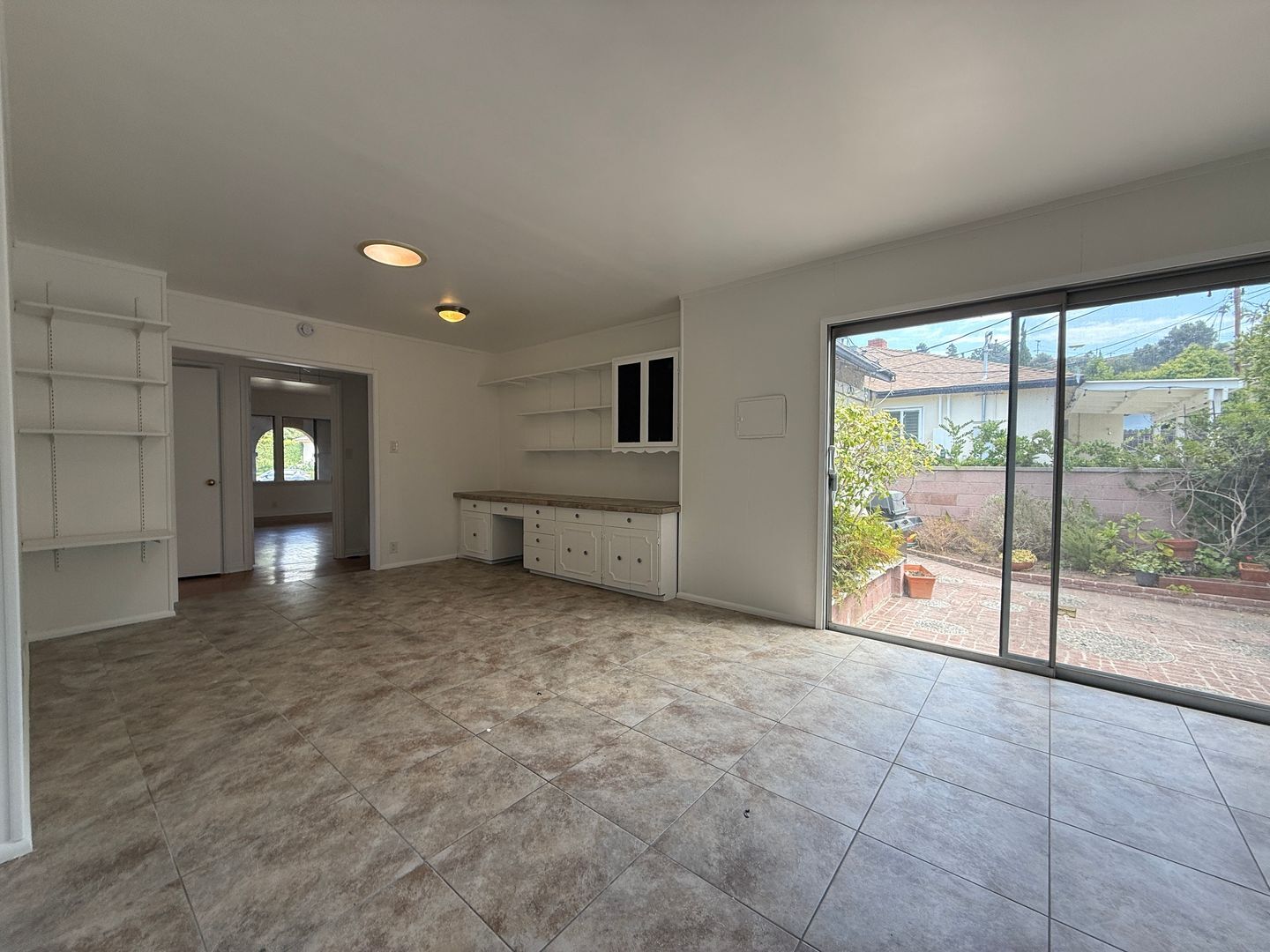 Building Photo - Stever Court-3 bed 2 bath in Culver City c...