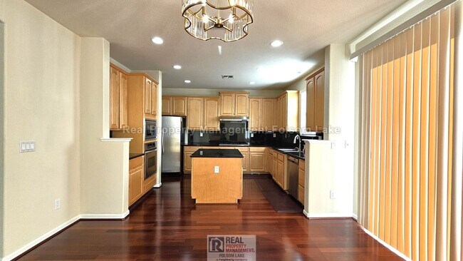 Building Photo - 4446 Menaggio Way