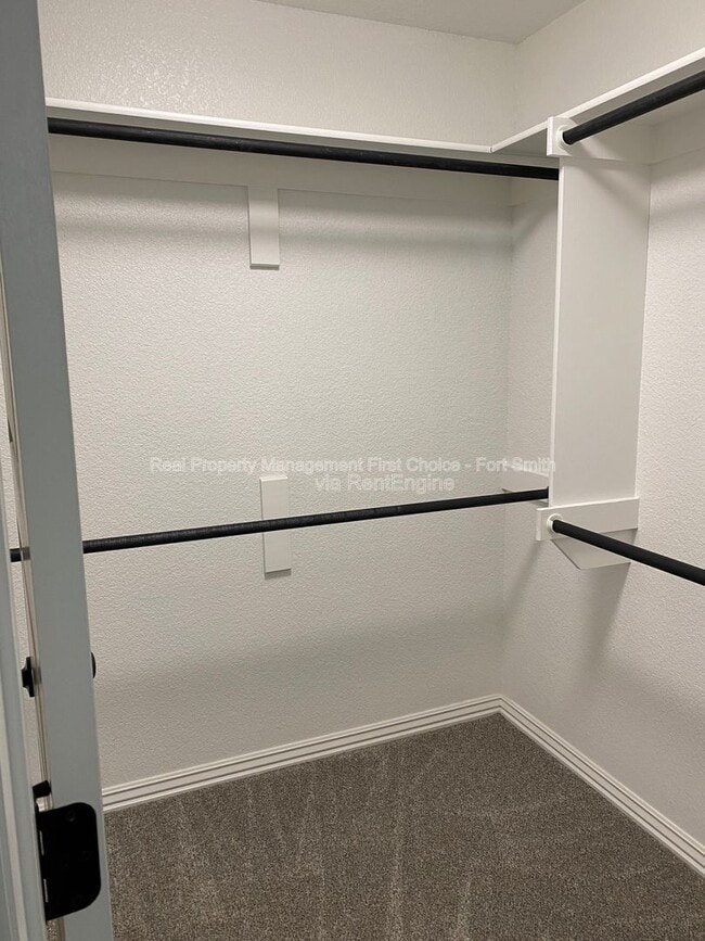 Building Photo - 446 N Albert Pike Ave