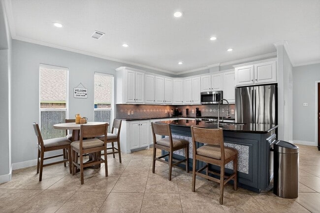 Building Photo - 3705 Whisper Walk