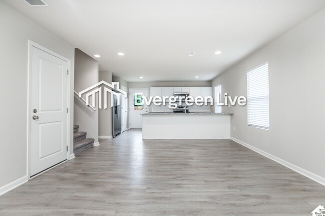 Building Photo - 108 Burlington Dr