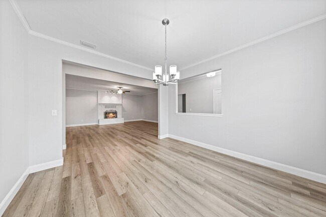 Building Photo - 508 Garden Oaks Cove