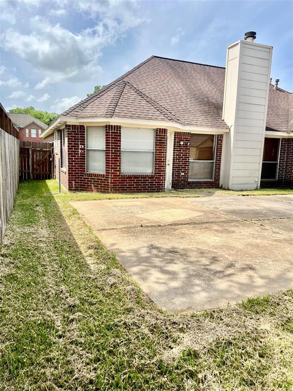 Building Photo - 2017 Castle Dr