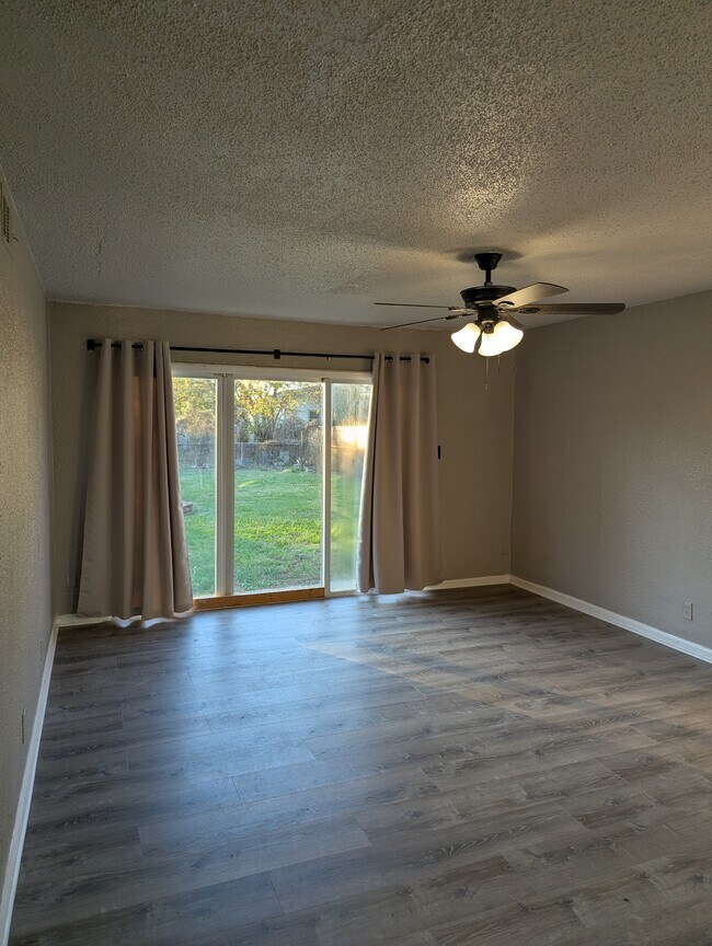 Building Photo - 4376 N Frankfort Pl