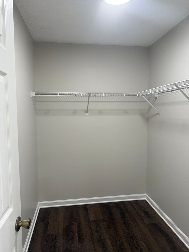 Building Photo - Available NOW- 113 Commons-Move in Special 1/2 off the first month rent with 12-month Lease