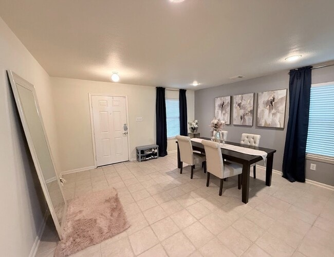 Building Photo - 4215 Oakview Creek Ln