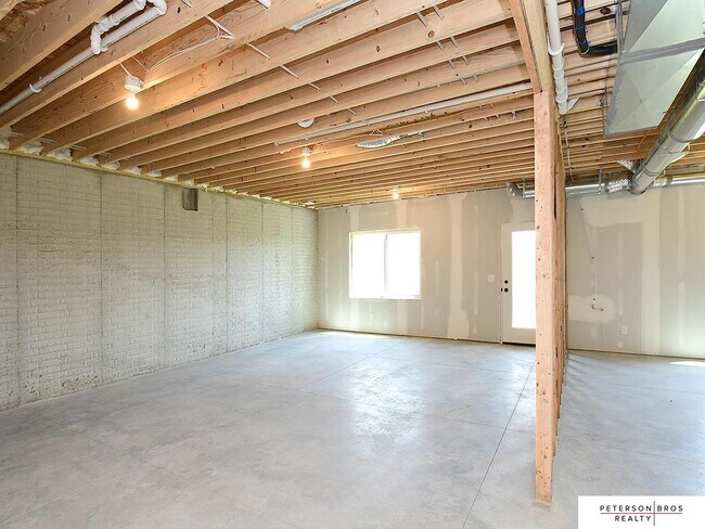Building Photo - 14806 Bruning St