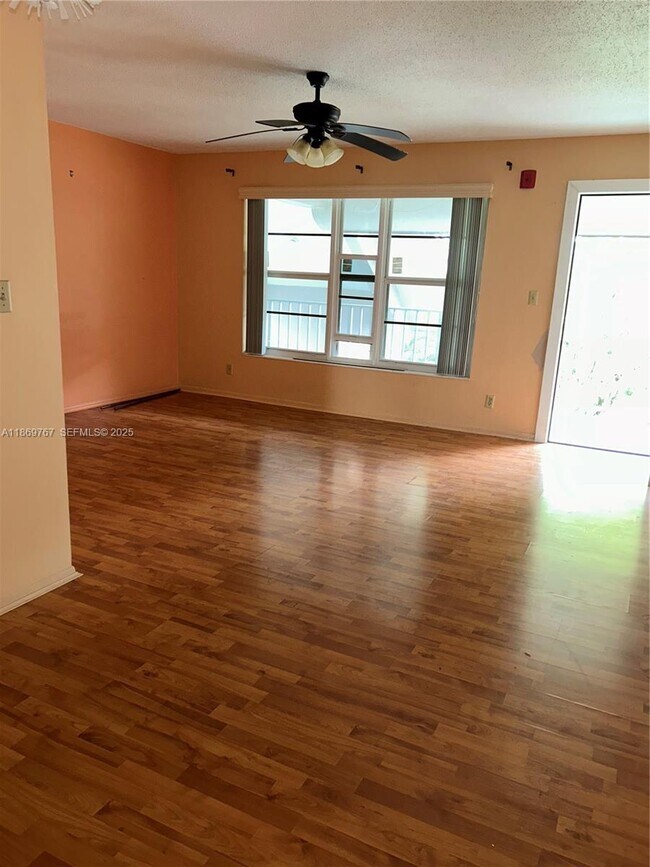 Building Photo - 2901 NW 47th Terrace