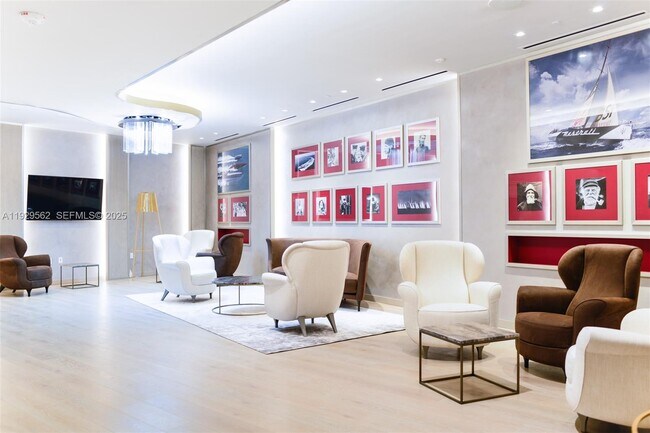 Building Photo - 1000 Brickell Plaza