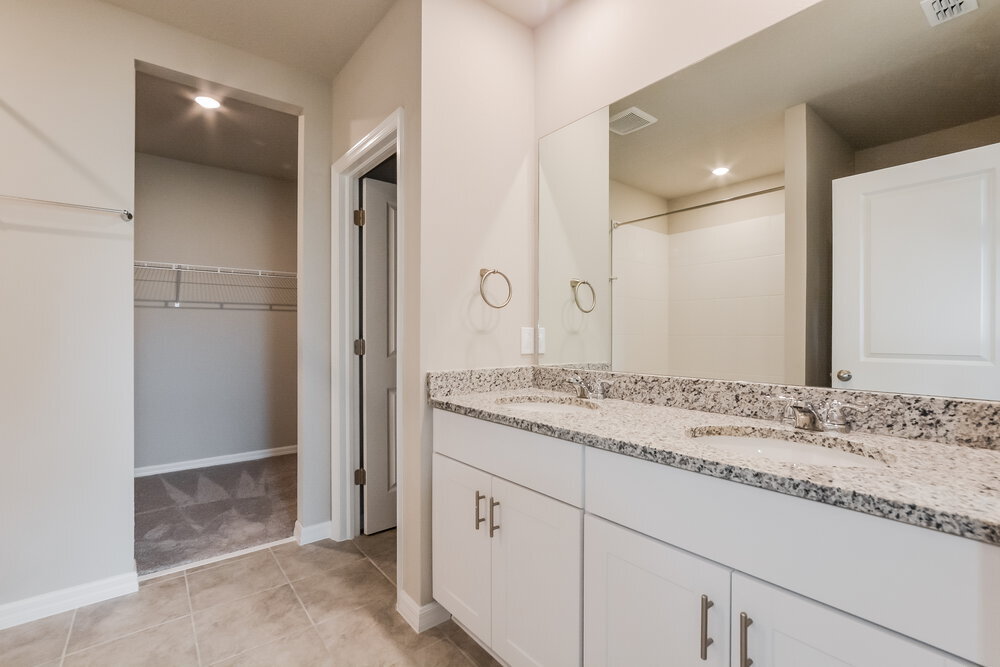 Building Photo - 1026 Oak Vly Dr