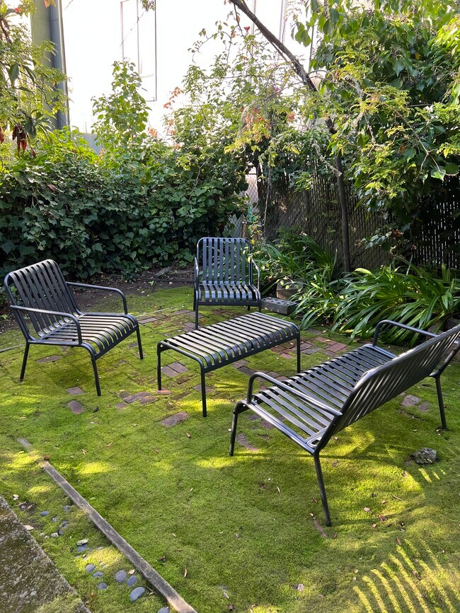 Building Photo - 1733 La Loma Ave