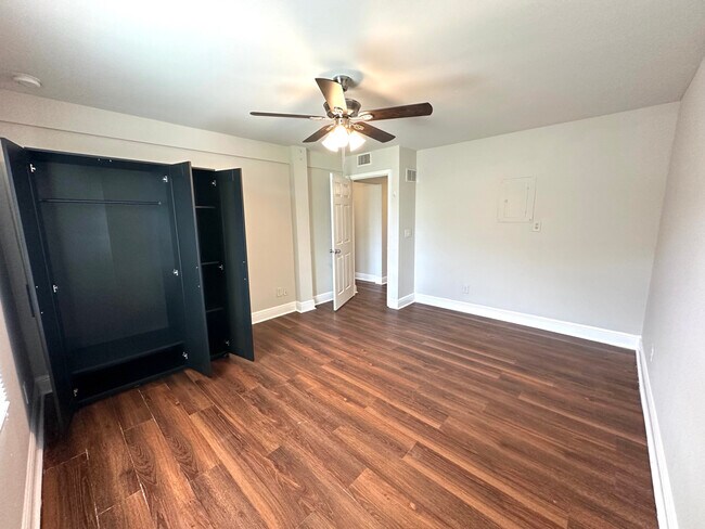 Building Photo - 18478 Tulip Rd