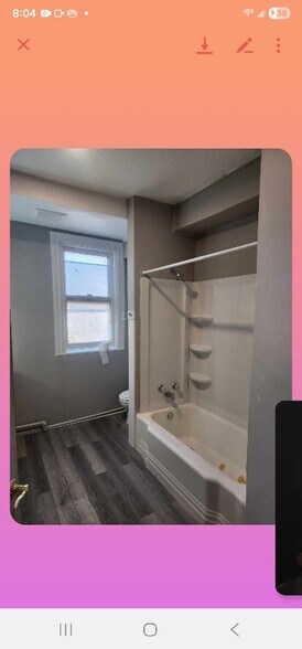 Building Photo - 486 Linden Ave