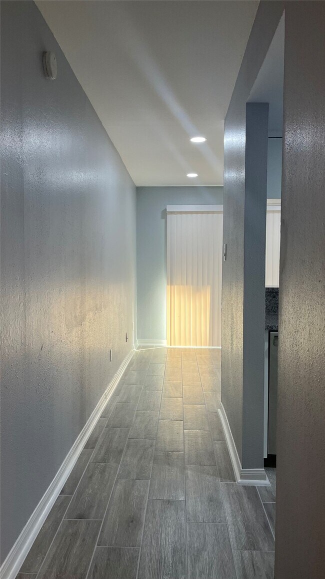 Building Photo - 12633 Memorial Dr