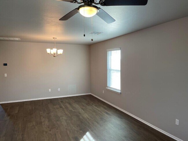 Building Photo - 500 off your move in before June 1st !  55...