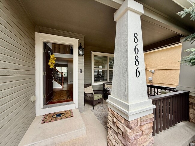 Building Photo - Stunning 4-Bedroom Home with Loft and Fini...