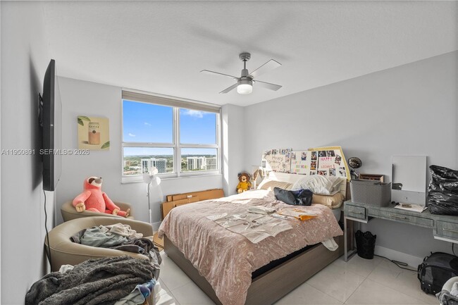 Building Photo - 19501 W Country Club Dr