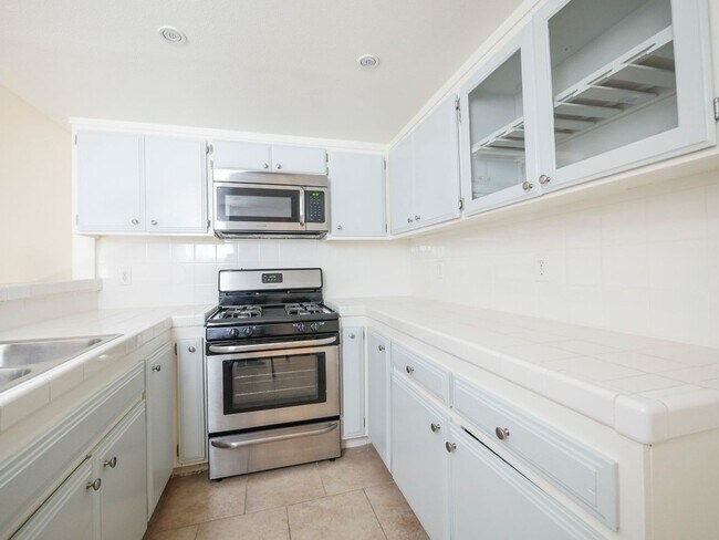Floorplan - 5317-5311 Denny Ave