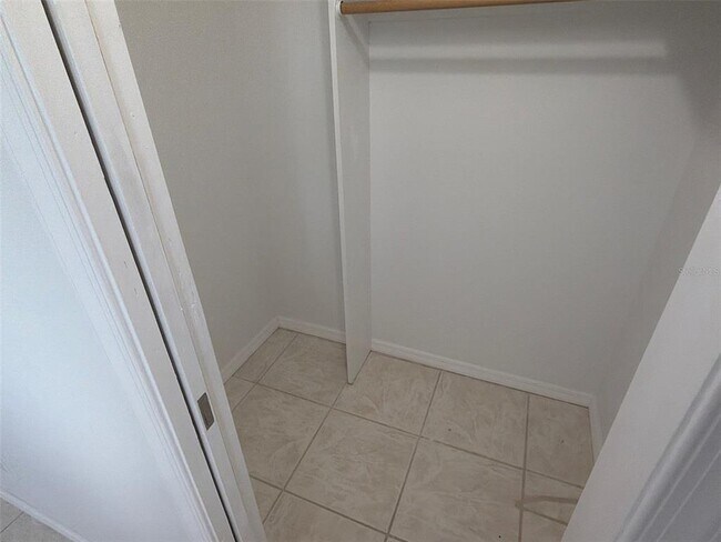 Building Photo - 561 Tarawitt Dr