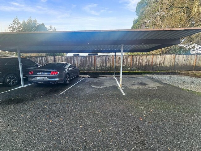 Building Photo - Light & Airy 2-Bedroom Tumwater Apartment with Pool, Covered Parking & Full-Size W/D