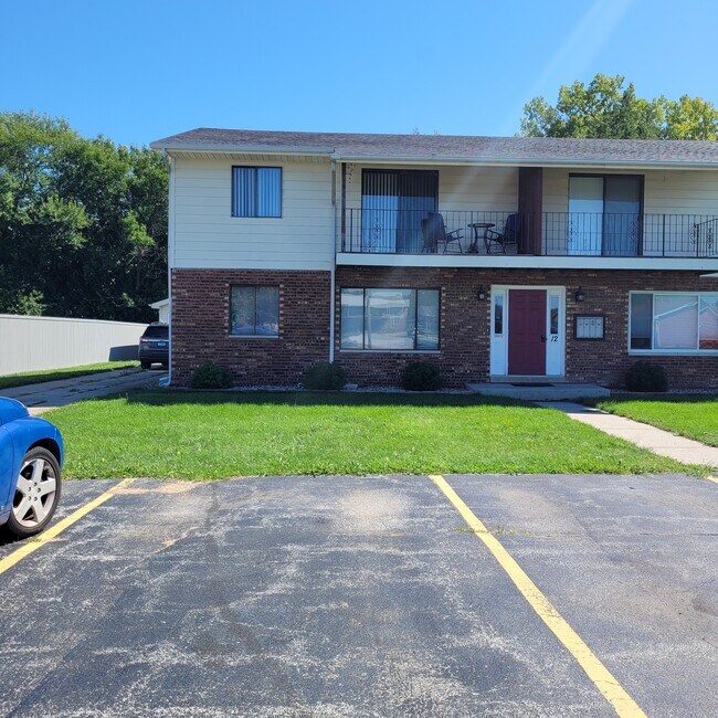 Primary Photo - 12 Maxwell St