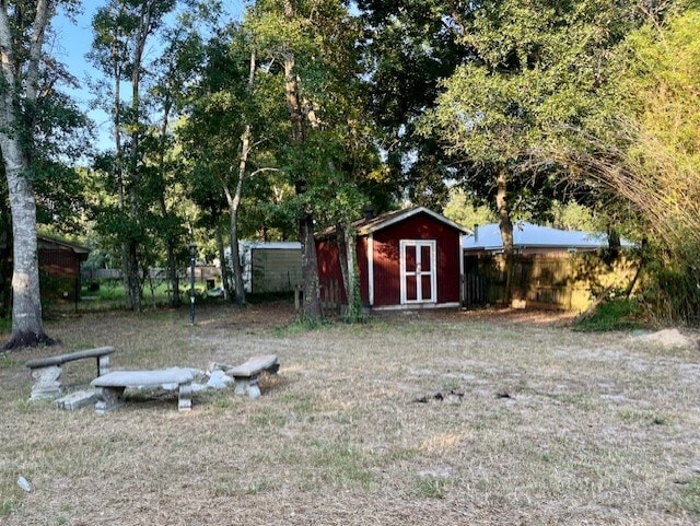 Building Photo - 3102 Lynn Dr