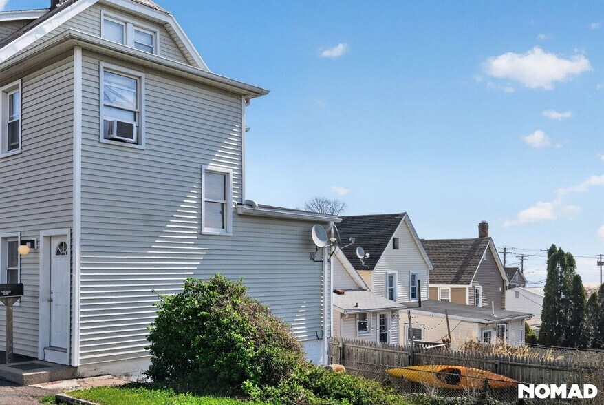 Building Photo - 54 Dawson Ave