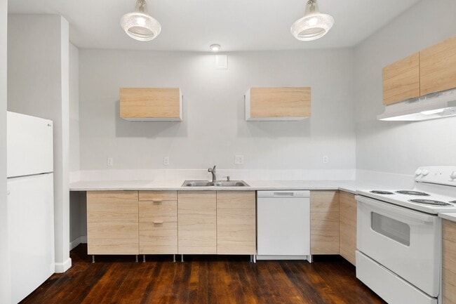 Building Photo - Available Now: Durham Single Family Home