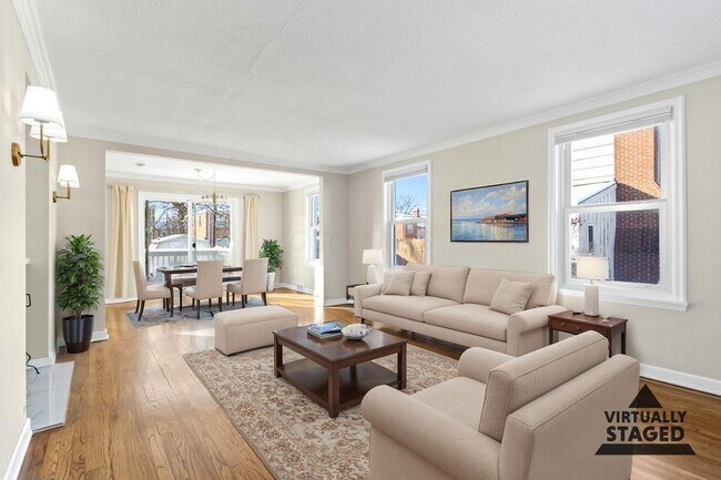 Building Photo - 2063 Inchcliff Rd