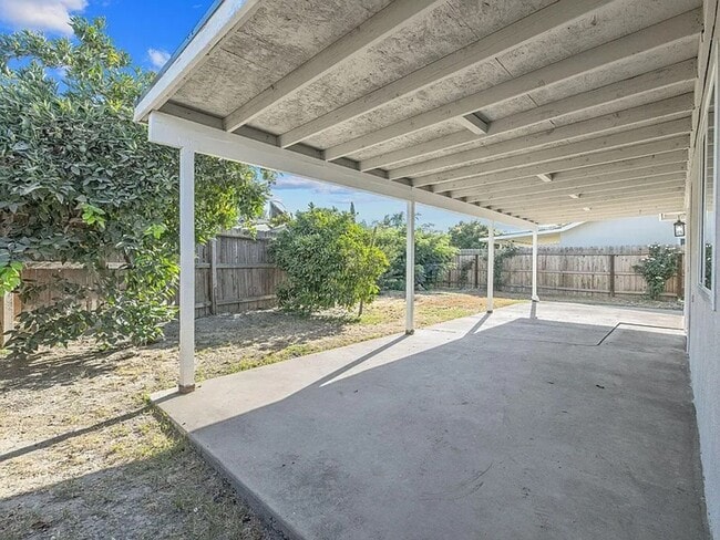 Building Photo - Must see newly remodeled home!!!