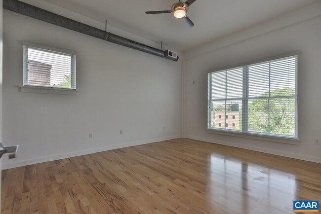 Building Photo - 200 Douglas Ave