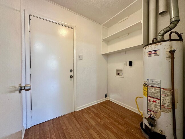 Building Photo - 204-206 Smart Street