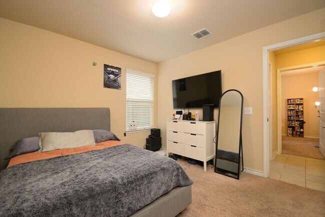 Building Photo - 11806 Plover Pl