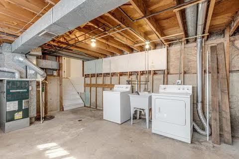 Building Photo - 315 E Valley Ln