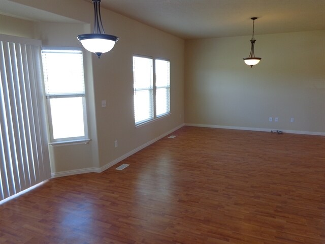 Building Photo - 13674 Spring Azure Way W