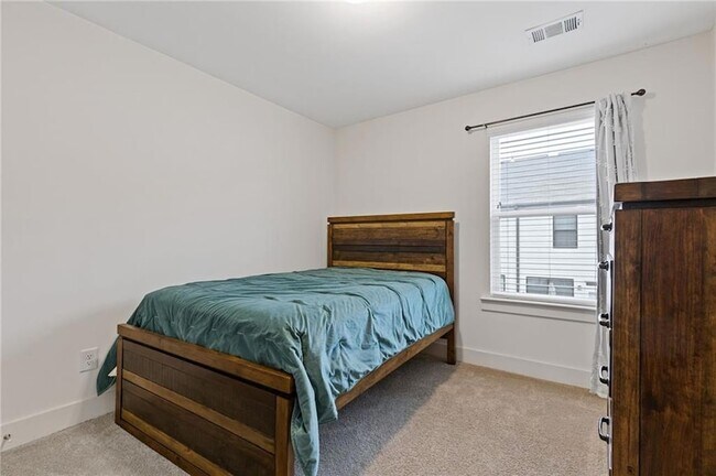 Building Photo - 94 Garrison Dr