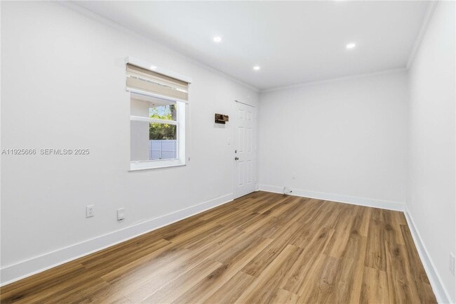 Building Photo - 3240 SW 69th Ave