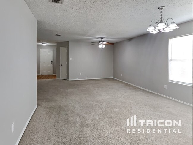 Building Photo - 3032 Cesareo Dr